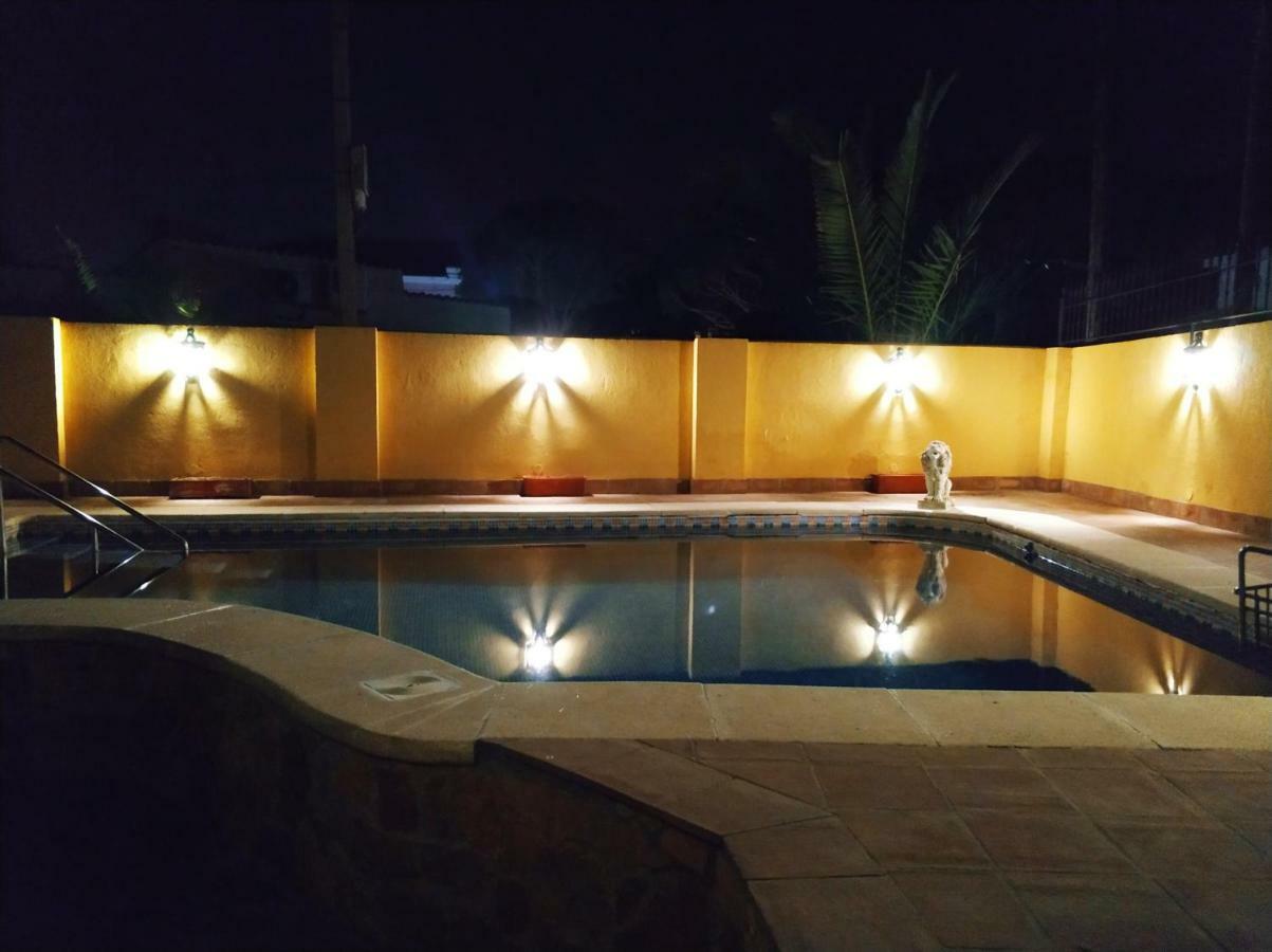 Villa La Jara Эль-Пуэрто-де-Санта-Мария Экстерьер фото